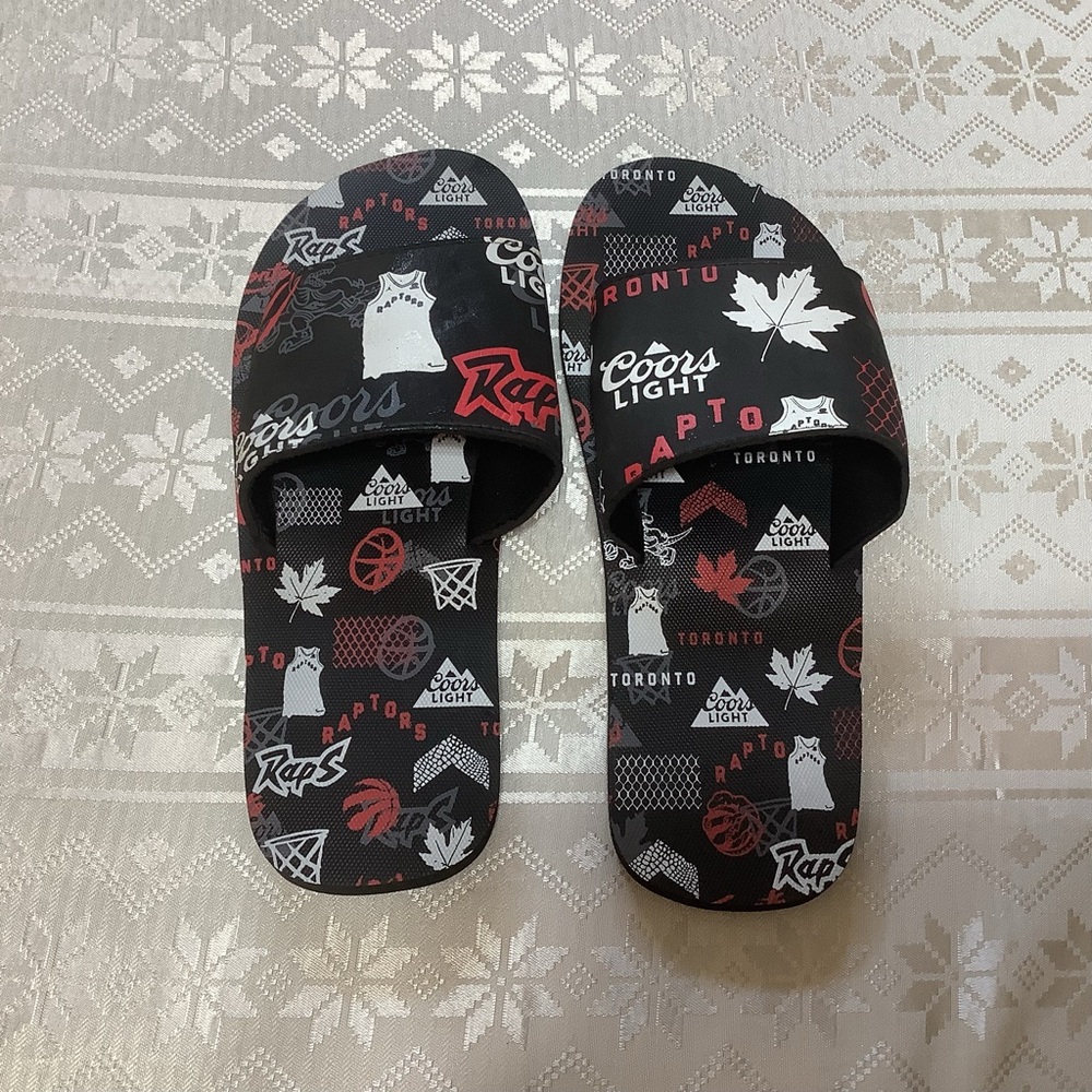 Toronto Raptors Flip Flops Men’s Size 10 Collab Coors Light